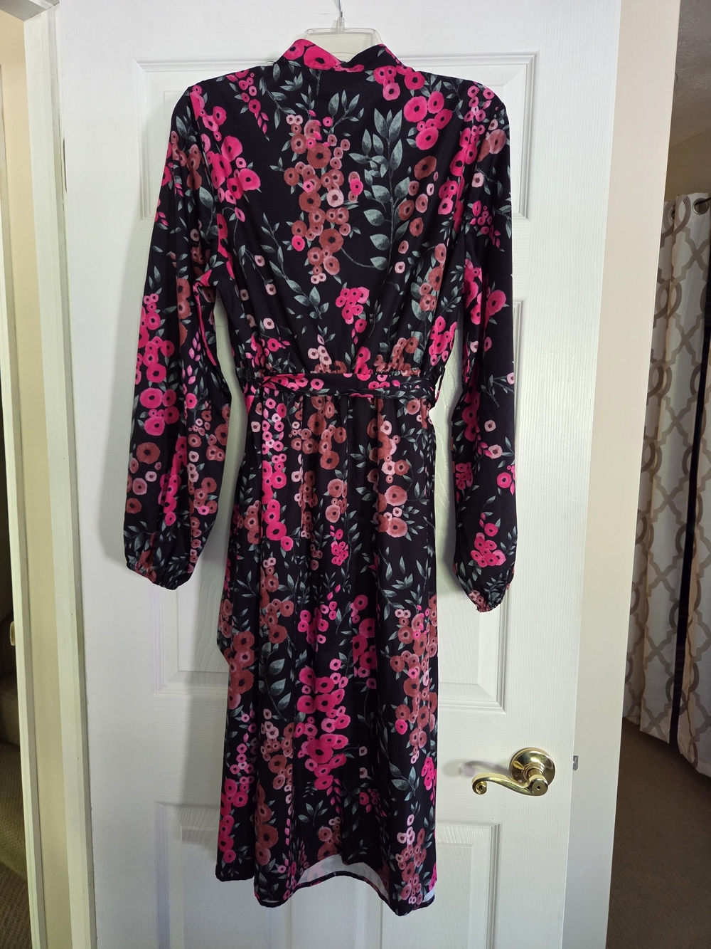 Women’s Black Maxi Wrap Dress with Pink Floral Print XL Fits Like Large - Picture 6 of 7